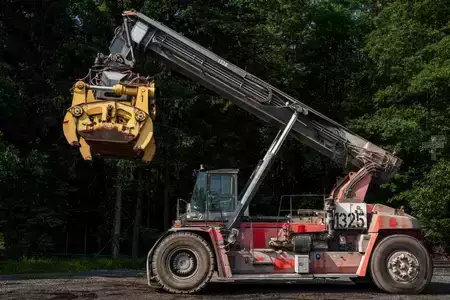 Reach-Stacker 2013  Kalmar DRF450-65A5XS (2)