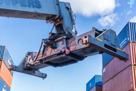 Reach-Stacker 2004  Kalmar DRF450-60S5 (8)