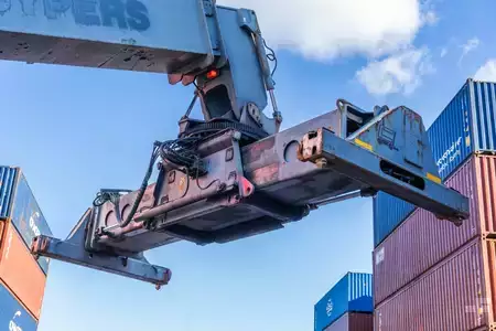 Reach-Stacker 2004  Kalmar DRF450-60S5 (8)