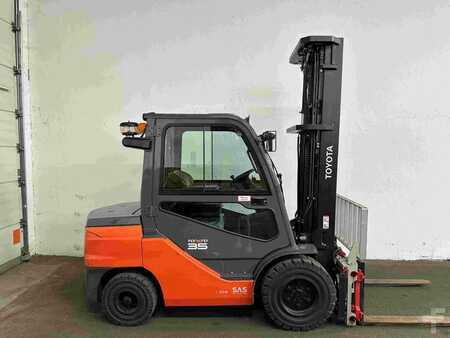 Chariots élévateurs diesel 2021  Toyota 52-8FDJF35 - TRIPLEX - NEUWERTIG (2)