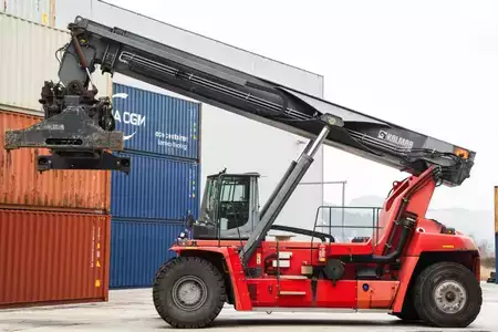 Reach-Stacker 2015  Kalmar DRG420-60S5 (2)