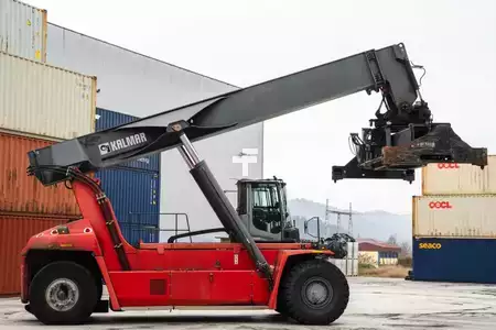 Reach-Stacker 2015  Kalmar DRG420-60S5 (5)