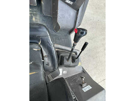 Rough Terrain Forklifts 2014  Manitou MH 25.4 (10)
