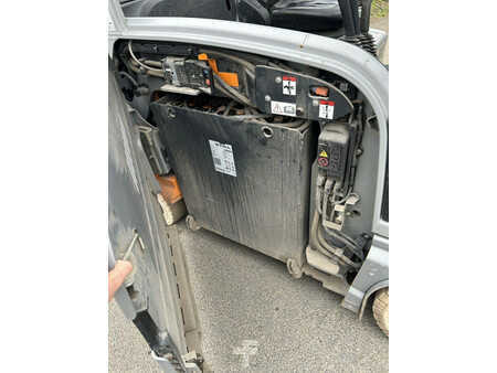 Carrelli elettrici 4 ruote 2021  Still RX 60-25 (6108) (10)