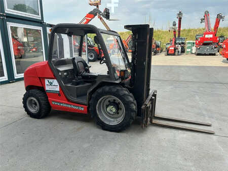 Maastotrukki 2014  Manitou MH25-4 (2)