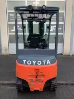Eléctrico - 4 rodas 2018  Toyota 8FBMT30 (2)