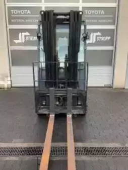 Eléctrico - 4 rodas 2018  Toyota 8FBMT30 (4)