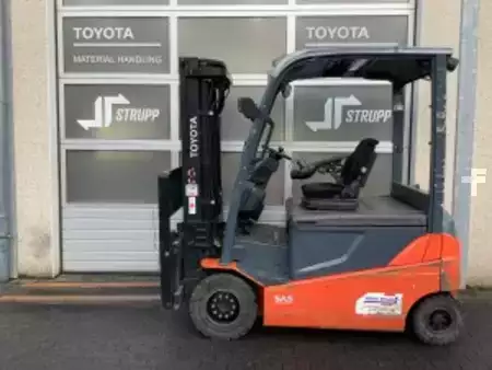 Eléctrico - 4 rodas 2018  Toyota 8FBMT30 (3)