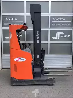 Skjutstativtruck 2017  Toyota RRE140H (1)