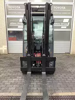 El Truck - 4-hjul 2023  Toyota 9FBM30T (1)