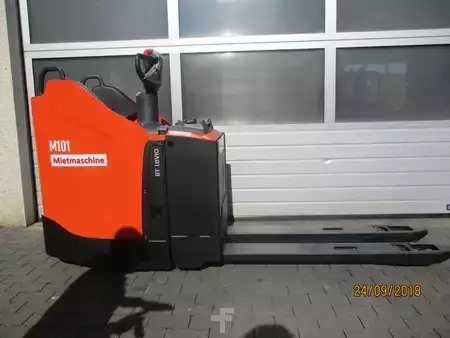 Niederhubwagen 2018  Toyota LPE200 (3)