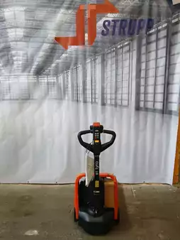 Electric Pallet Trucks 2025  Toyota LHE130B (2)