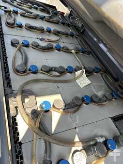 Carrelli elettrici 4 ruote 2015  Toyota 8FBMHT85 (5)