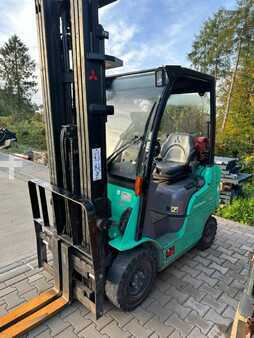 LPG Forklifts 2010  Mitsubishi FG15N (1)