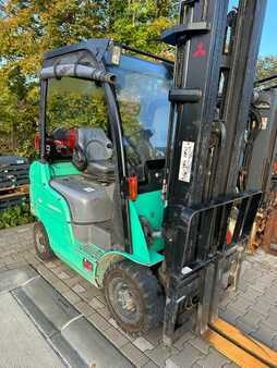 LPG Forklifts 2010  Mitsubishi FG15N (2)