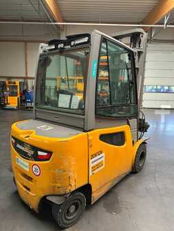 Elektryczne 4-kołowe 2017  Jungheinrich EFG430s (4)