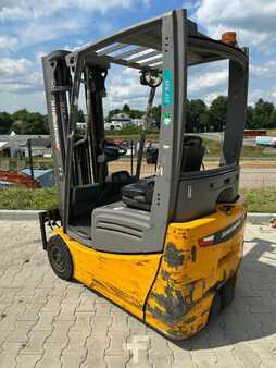 Elektro tříkolové VZV 2019  Jungheinrich EFG215 (2)
