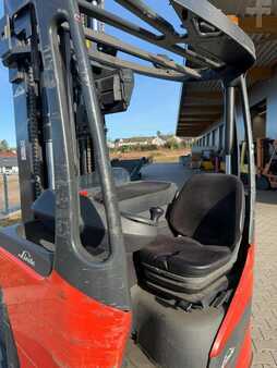 Carretilla retráctil 2018  Linde R20-01 (4)