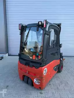 Elektryczne 3-kołowe 2020  Linde E18-02 (2)