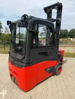 Elektromos 3 kerekű 2017  Linde E18 (2)
