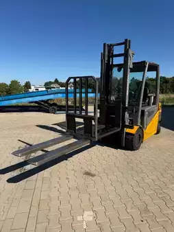 Elektro 4 Rad 2017  Jungheinrich EFG430s (2)