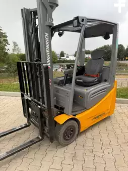 Elektro tříkolové VZV 2021  Jungheinrich EFG216k (1)