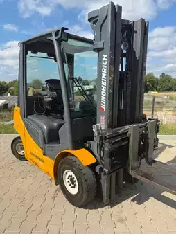 Wózki gazowe 2015  Jungheinrich TFG425s (1)