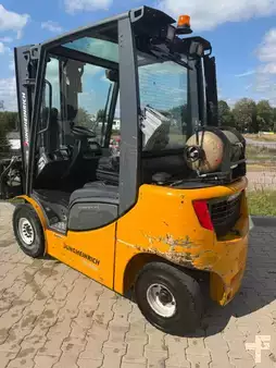 Wózki gazowe 2015  Jungheinrich TFG425s (2)
