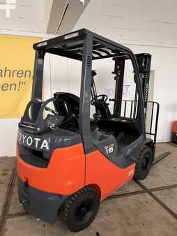 Toyota 02-8FGF18