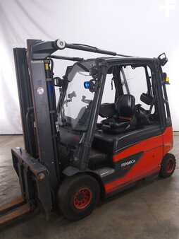 Chariots électriques à 4 roues 2015  Linde E25L-01 (1)