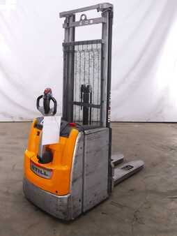Stacker pedestre 2021  Still EXV20 (3)
