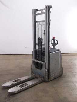 Stacker pedestre 2020  Still EXV20 (1)