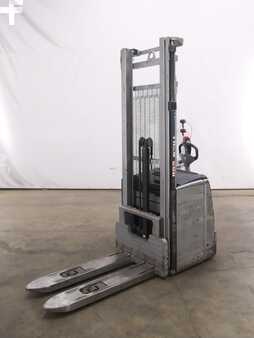 Stacker pedestre 2020  Still EXV20 (1)