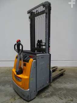 Stacker pedestre 2015  Still EXV20i (3)