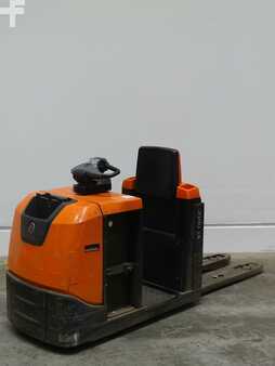 Electric Pallet Trucks 2014  BT OSE250 (2)