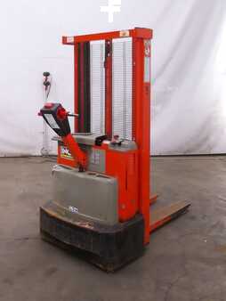 Pallet Stackers 2002  Incab Star 10030 (2)