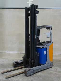 Reach Truck 2019  Still FM-X 17 (1)