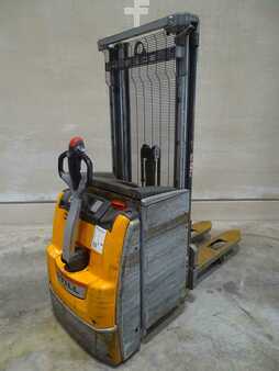 Stacker pedestre 2019  Still EXV20i (3)