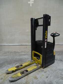 Stacker pedestre 2017  Yale MS12 (1)