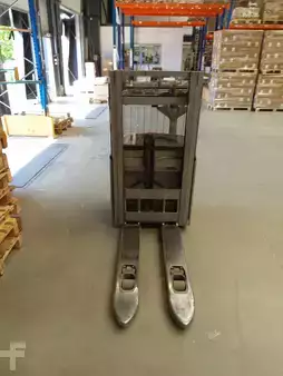 Magasemelésű béka 2011  Still EXV 12 (3)