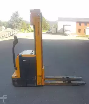 Magasemelésű béka 2001  Jungheinrich EJC 14 (1)