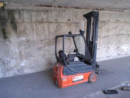 El truck - 3 hjulet 2000  Fenwick E 14 (1)