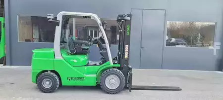 Wózki widłowe diesel 2021  Cesab M330DV (1)