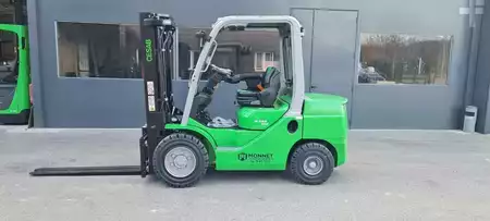 Wózki widłowe diesel 2021  Cesab M330DV (2)