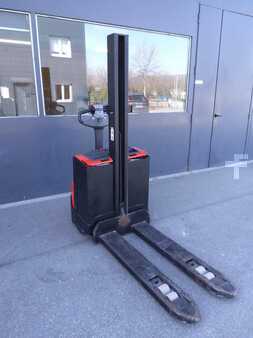 Stoccatori 2015  BT SWE080L (2)