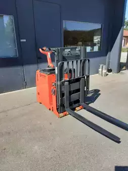 Hochhubwagen 2018  Linde L-06-AC (2)