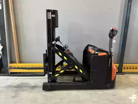 Stapelaars 2017  Toyota SWE120XR (2)