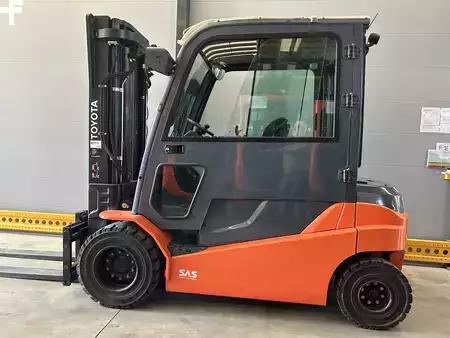 4-wiel elektrische heftrucks 2020  Toyota 8FBMT45 (1)