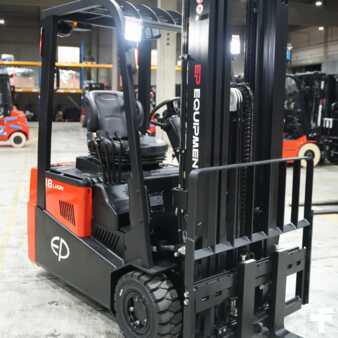 3-wiel elektrische heftrucks 2025  EP Equipment CPD15TVL (12)