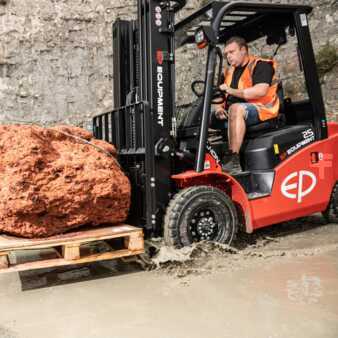 4-wiel elektrische heftrucks 2025  EP Equipment EFL253 (9)